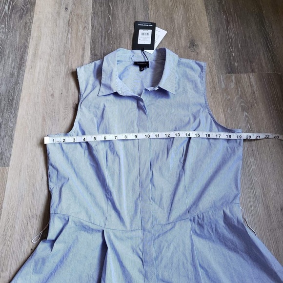 NWT Striped sleeveless dress shirt - Picture 4 of 7